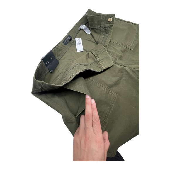 Banana Republic Women's AUTHENTIC CHINO UTILITY SHORT Green High Rise Size 18 - Picture 3 of 12